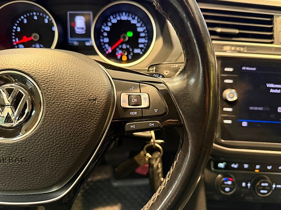 Volkswagen Tiguan 13 of 30