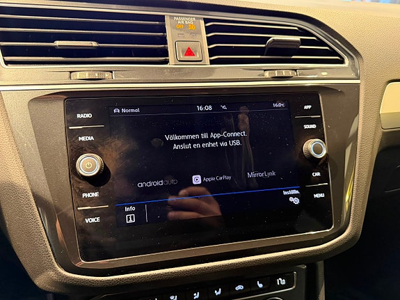 Volkswagen Tiguan 19 of 30
