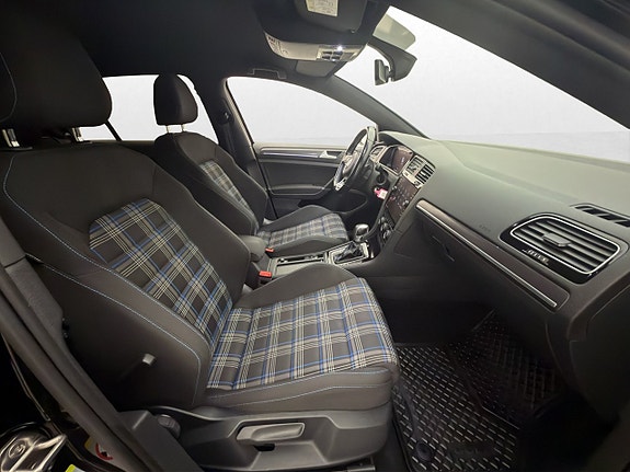 Volkswagen Golf I 9 of 26