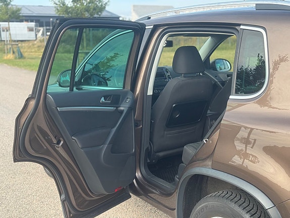 Volkswagen Tiguan 10 of 17