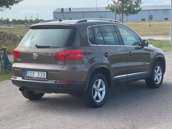 Volkswagen Tiguan 4 of 17