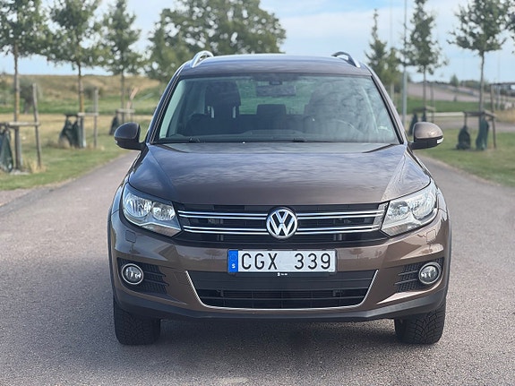 Volkswagen Tiguan 2 of 17