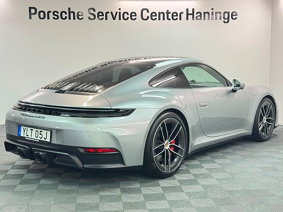 Porsche 911 Carrera 4 GTS 6 of 20