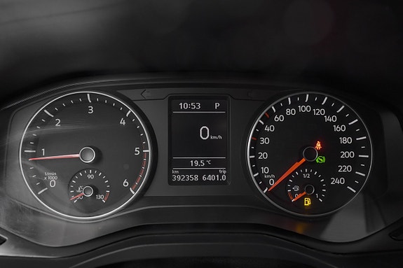 Volkswagen Amarok 9 of 22
