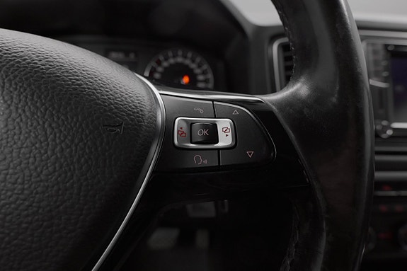 Volkswagen Amarok 10 of 22