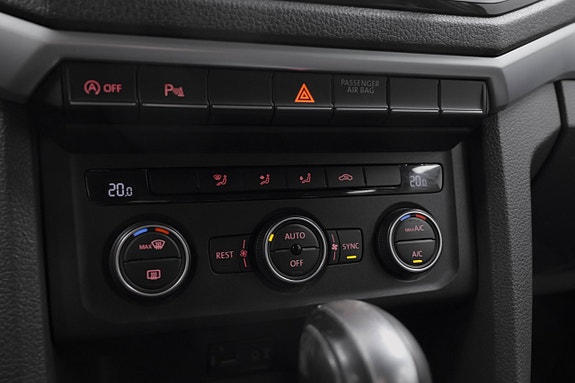 Volkswagen Amarok 17 of 22