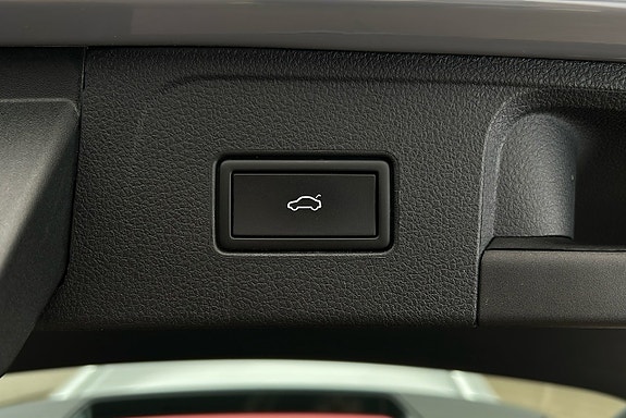 Volkswagen Passat 15 of 26