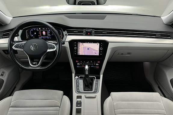 Volkswagen Passat 6 of 26