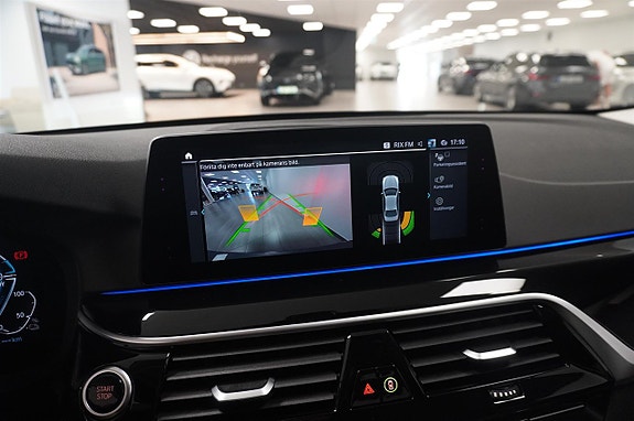 BMW 530e 12 of 14