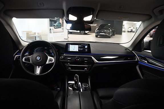 BMW 530e 10 of 14