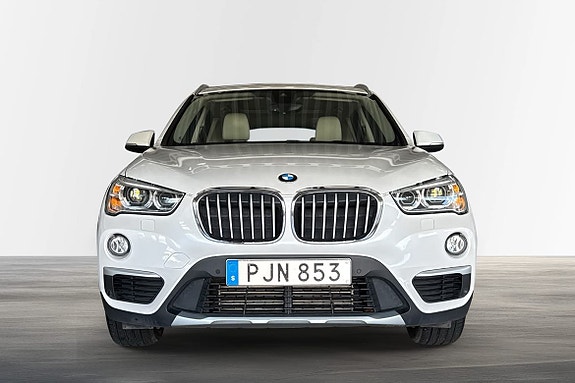 BMW X1 2 of 18