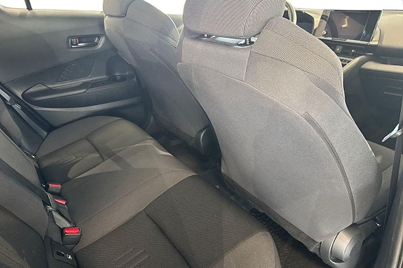 Toyota C-HR 9 of 21