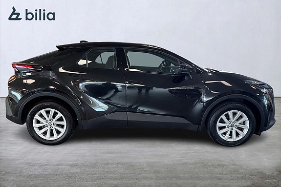 Toyota C-HR 18 of 21