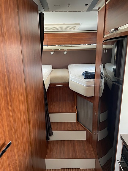 Adria MATRIX SUPREME M 687 SL Mässpris! Långbädd,Alde,Ugn,Taksäng 9 of 22