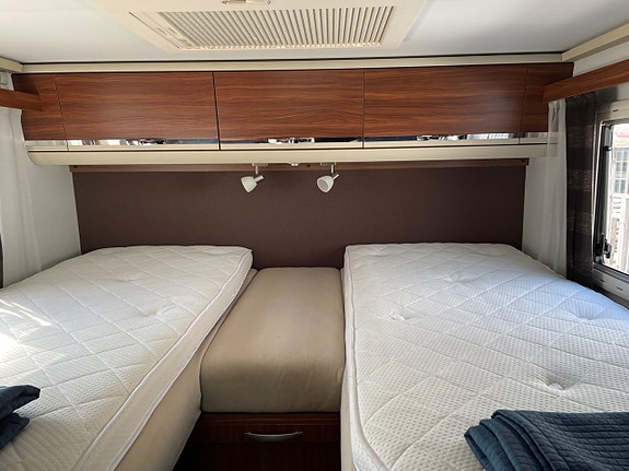 Adria MATRIX SUPREME M 687 SL Mässpris! Långbädd,Alde,Ugn,Taksäng 7 of 22