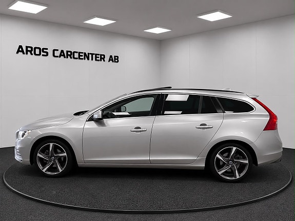 Volvo V60 2 of 20