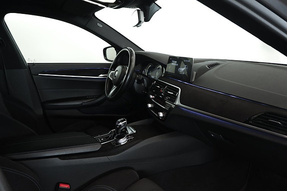 BMW 520 10 of 19