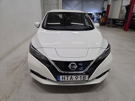 Nissan Leaf 2 of 10