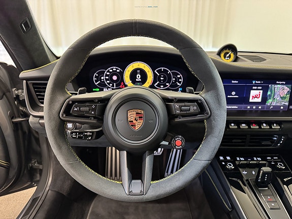 Porsche 911 8 of 22