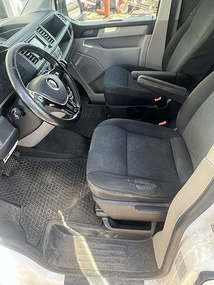 Volkswagen Transporter 3 of 6