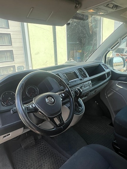 Volkswagen Transporter 4 of 6