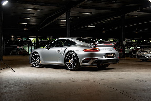 Porsche 991 4 of 30