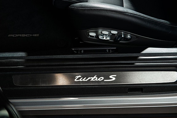 Porsche 991 28 of 30