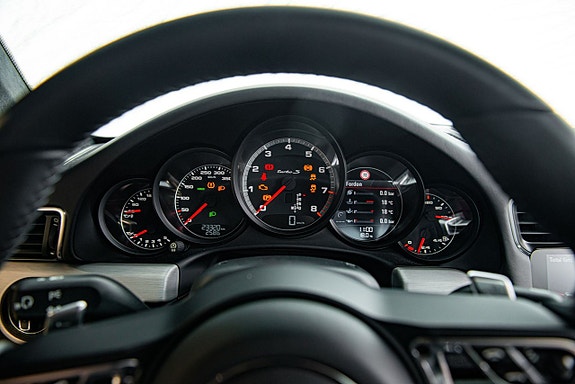 Porsche 991 19 of 30