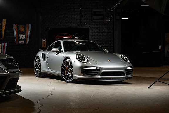 Porsche 991 8 of 30