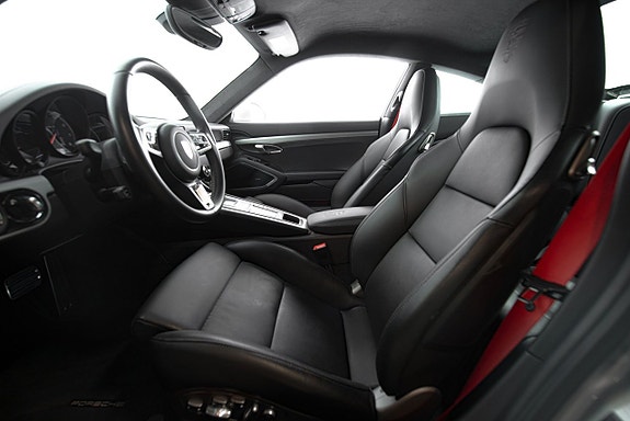 Porsche 991 13 of 30
