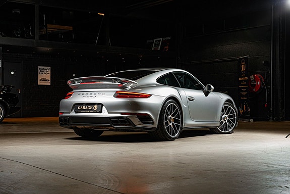 Porsche 991 6 of 30
