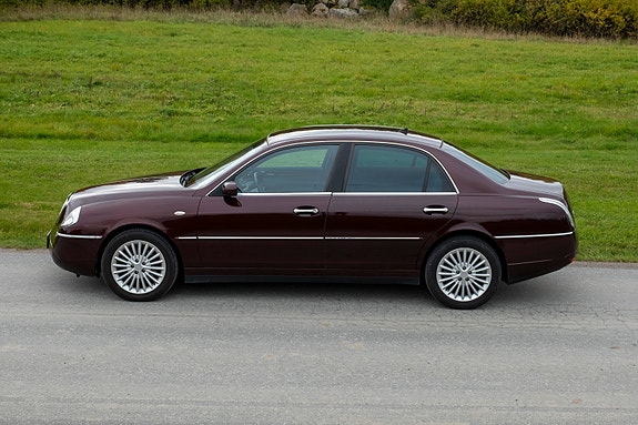 Lancia Thesis 7 of 7