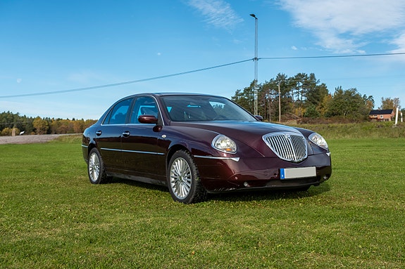 Lancia Thesis 2 of 7