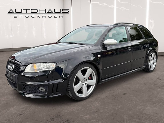 Audi RS4 3 of 22