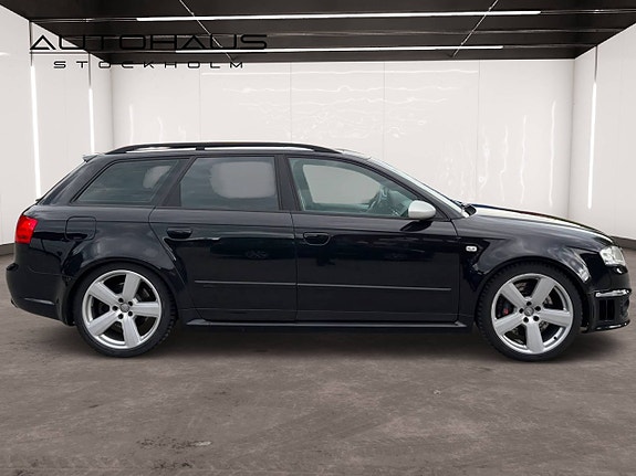 Audi RS4 7 of 22