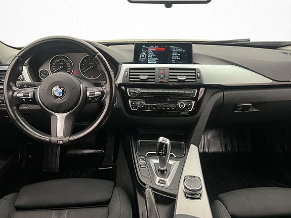 BMW 330e 12 of 30