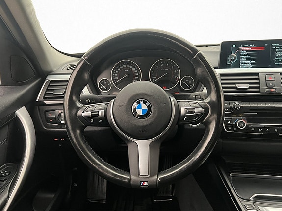 BMW 330e 13 of 30