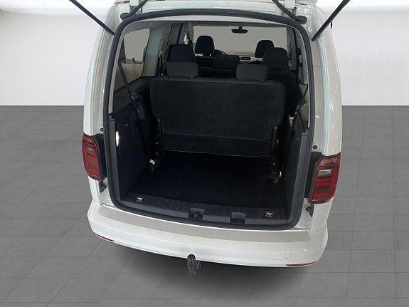 Volkswagen Caddy Maxi 11 of 17