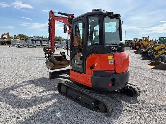 Kubota U 36-4 2 of 5