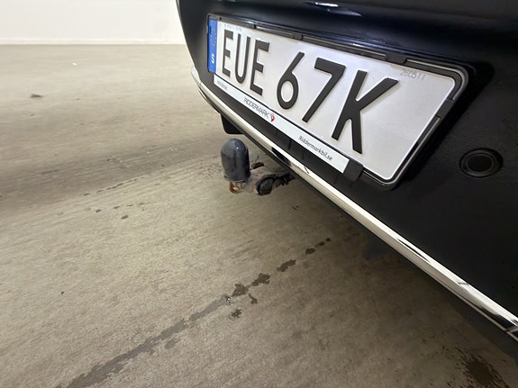 Mercedes-Benz GLC300 e 8 of 30