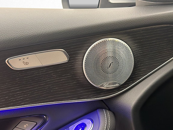 Mercedes-Benz GLC300 e 16 of 30