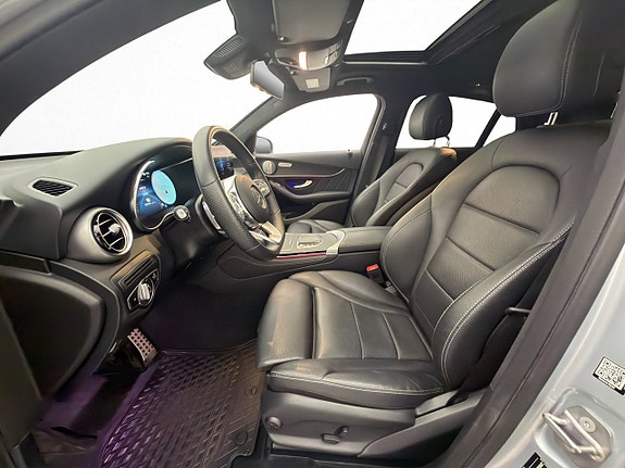 Mercedes-Benz GLC300 e 12 of 30