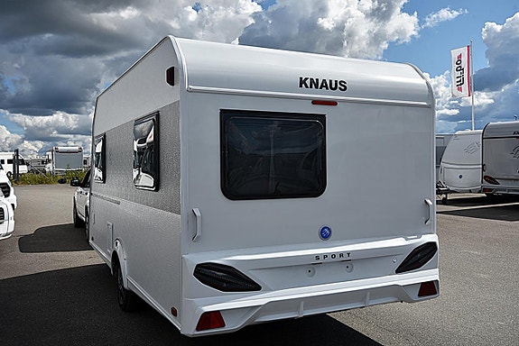 Knaus 420 QD Sport, Dubbelbädd 25 of 26