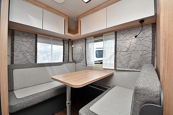 Knaus 420 QD Sport, Dubbelbädd 16 of 26