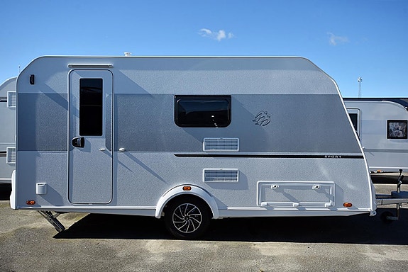 Knaus 420 QD Sport, Dubbelbädd 3 of 26