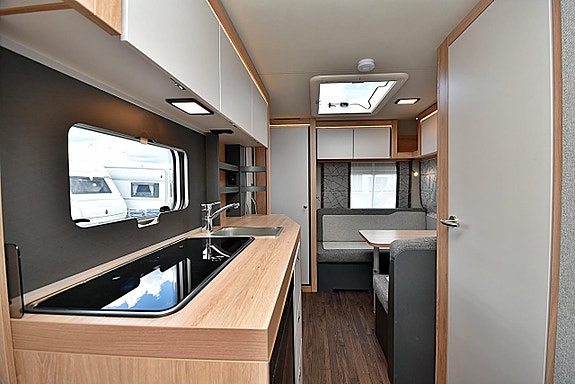 Knaus 420 QD Sport, Dubbelbädd 14 of 26
