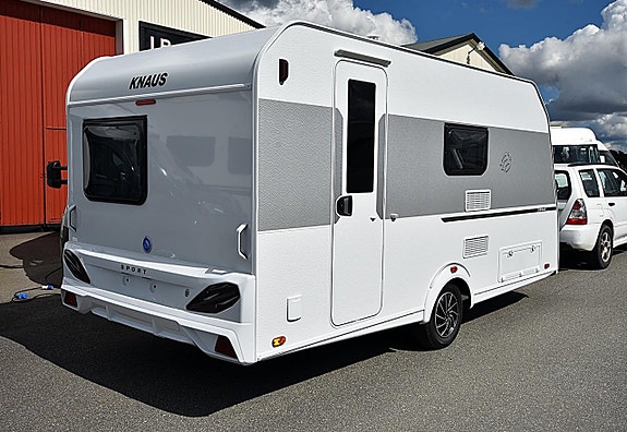 Knaus 420 QD Sport, Dubbelbädd 24 of 26