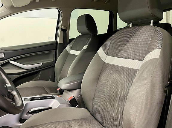 Ford Kuga 7 of 14