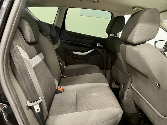 Ford Kuga 13 of 14