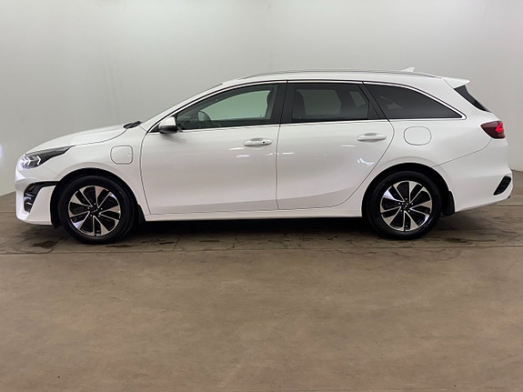 Kia Ceed 3 of 23